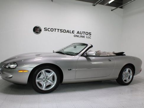 Used 1999 Jaguar XK8 Convertible RWD image 2