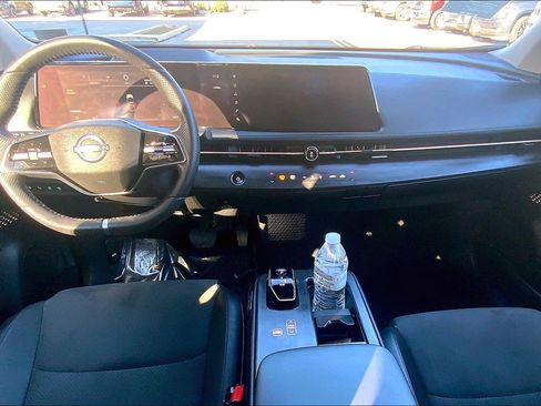 Used 2024 Nissan Ariya AWD image 17
