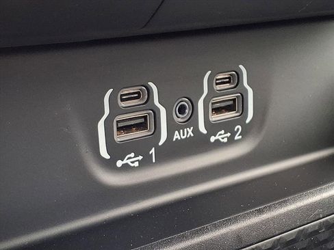 Used 2024 RAM 3500 Laramie w/ Towing Technology Group image 20