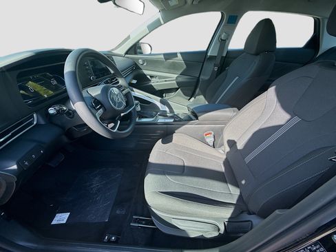 New 2026 Hyundai Elantra SE FWD image 14