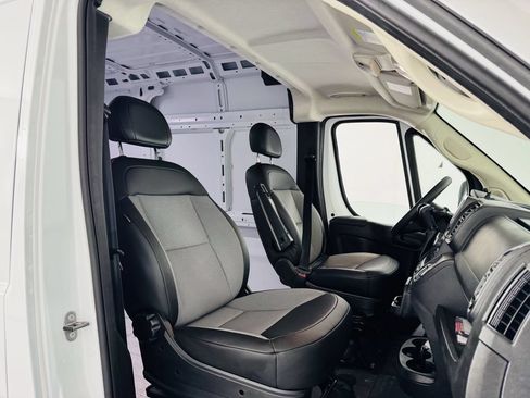 Used 2026 RAM ProMaster 2500 w/ Convenience Group FWD image 25