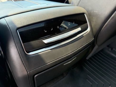 Used 2022 Cadillac Escalade ESV Sport image 18