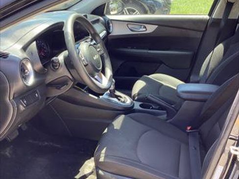 Used 2024 Kia Forte LXS FWD image 17