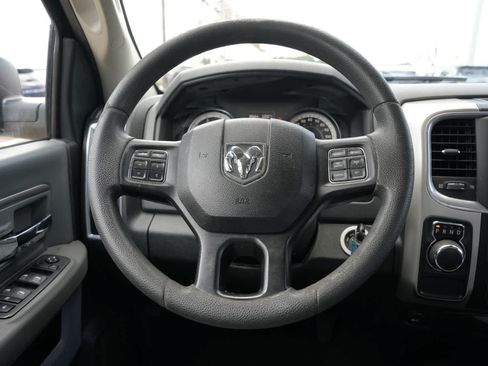 Used 2019 RAM 1500 Classic SLT RWD image 9