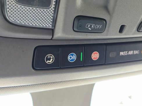 Used 2022 Chevrolet Silverado 2500 LT AWD/4WD image 29