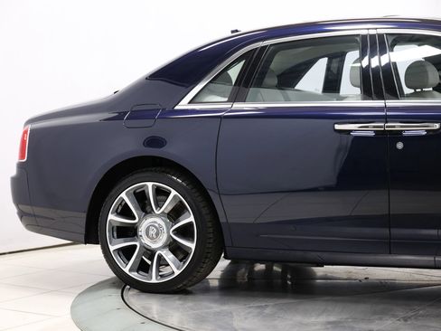 Used 2015 Rolls-Royce Ghost RWD image 75