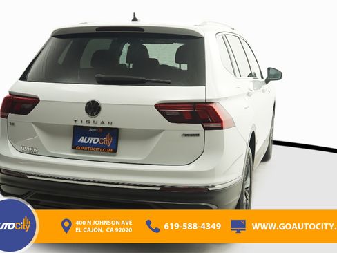 Used 2022 Volkswagen Tiguan SE AWD/4WD image 10