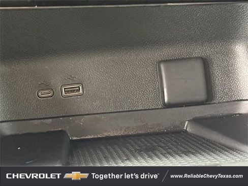 Certified 2025 Chevrolet Traverse LT w/ Driver Confidence Package image 20