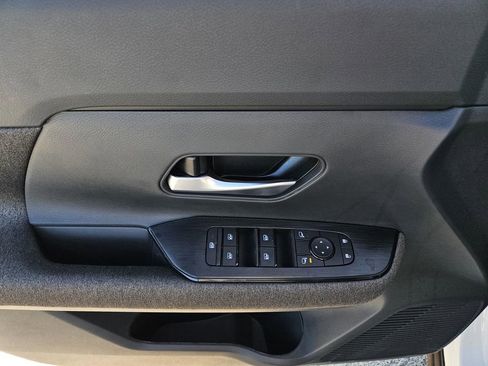 New 2026 Nissan Kicks SV image 13