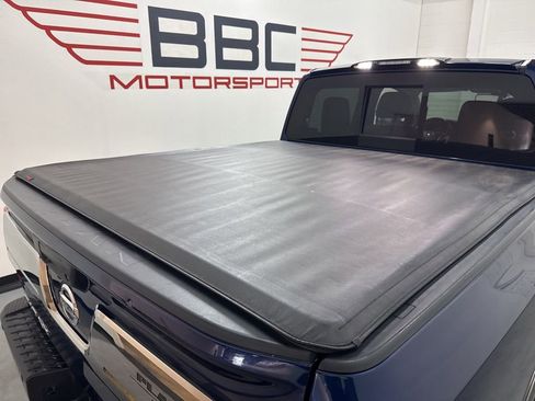 Used 2018 Nissan Titan Platinum Reserve AWD/4WD image 8