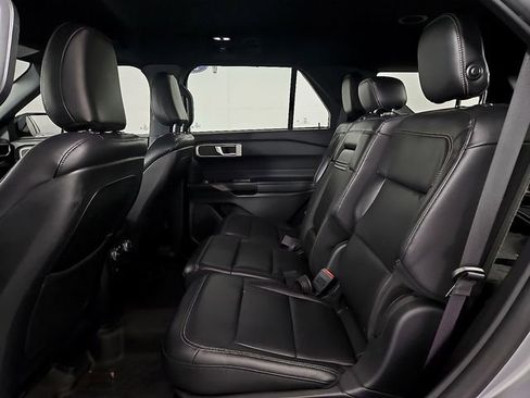 Used 2020 Ford Explorer XLT w/ Equipment Group 202A image 11