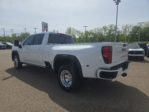 Used 2025 GMC Sierra 3500 Denali w/ Denali Reserve Package AWD/4WD image 5