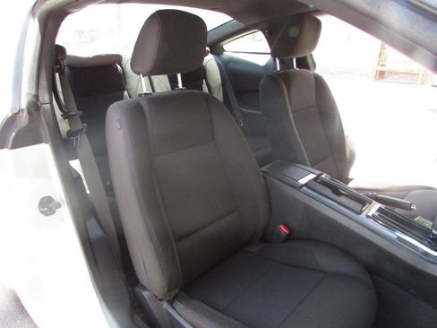 Used 2012 Ford Mustang Coupe image 17