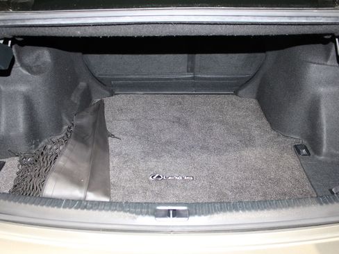 Used 2016 Lexus IS 200t image 15