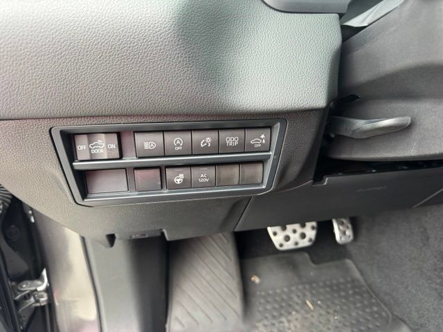 Used 2025 Toyota Tundra Limited w/ TRD Off-Road Package AWD/4WD image 14
