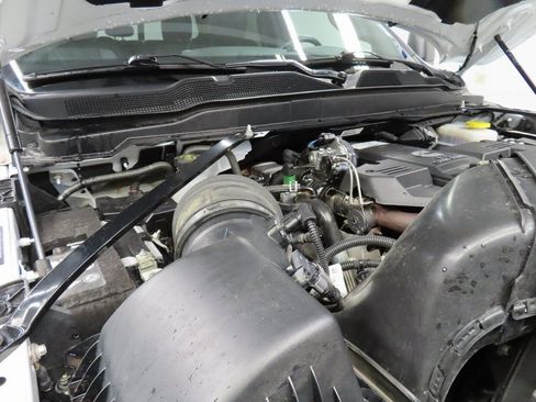 Used 2024 RAM 2500 Laramie w/ Night Edition image 24