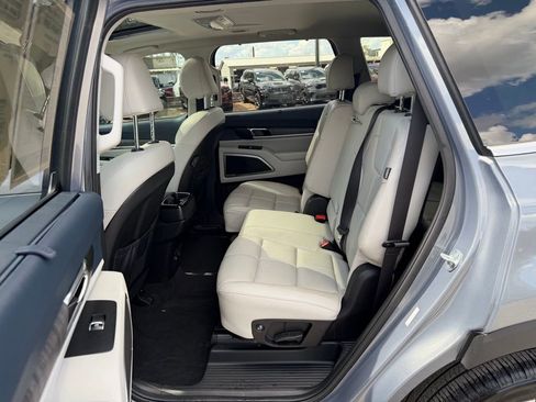 Used 2024 Kia Telluride EX image 26