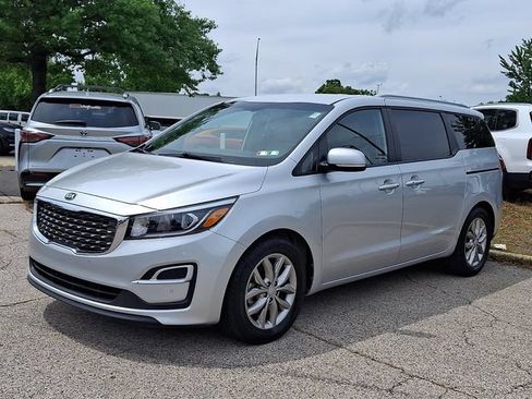 Used 2021 Kia Sedona EX FWD image 3