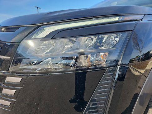 New 2026 Nissan Pathfinder SL w/ SL Premium Package AWD/4WD image 35