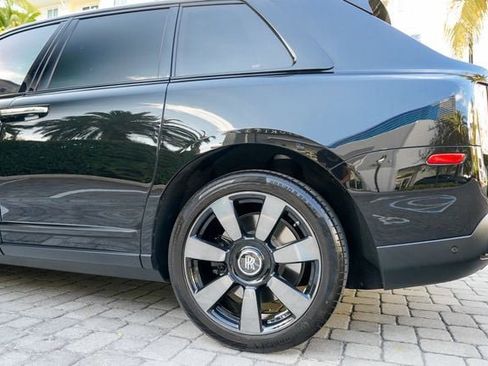 Used 2023 Rolls-Royce Cullinan Sport Utility w/ Cullinan Package image 35