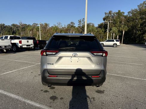 Used 2021 Toyota RAV4 XLE image 4
