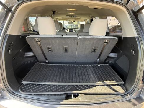 Used 2017 Honda Pilot Touring image 32
