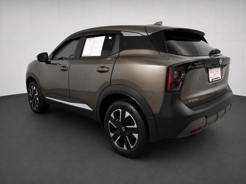 Certified 2025 Nissan Kicks SV AWD/4WD image 6