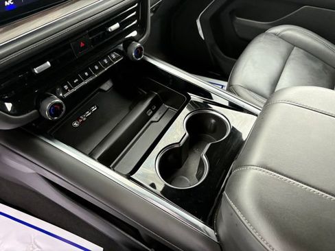 Used 2025 Chevrolet Tahoe LT image 21