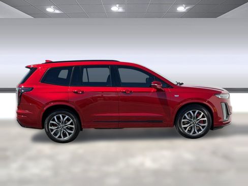 Used 2024 Cadillac XT6 Sport w/ LPO, Onyx Lite Package AWD/4WD image 7