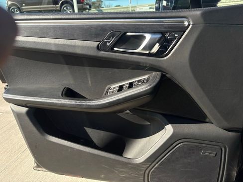 Used 2021 Porsche Macan GTS image 16