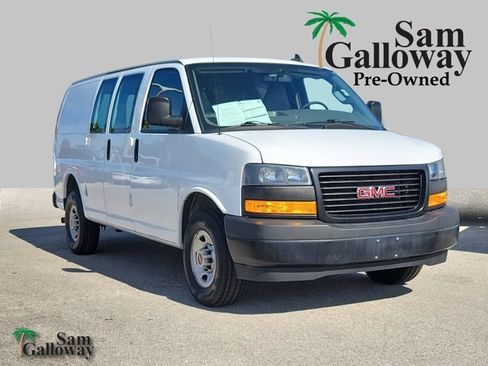 Used 2021 GMC Savana 2500 image 1