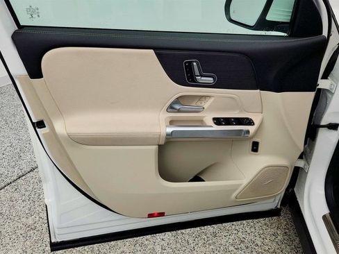 Used 2023 Mercedes-Benz EQB 250+ w/ Exclusive Package image 10