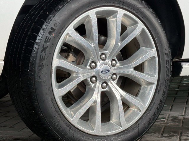 Used 2018 Ford Expedition Max Platinum AWD/4WD image 8
