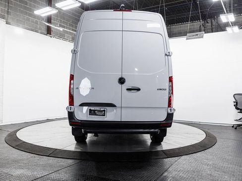Used 2025 Mercedes-Benz Sprinter 2500 image 19