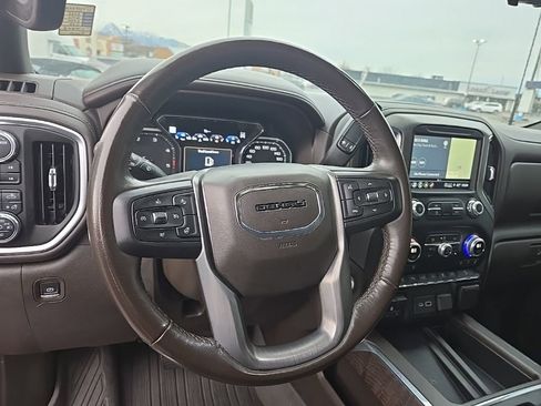 Used 2022 GMC Sierra 3500 Denali w/ Denali Ultimate Package image 13