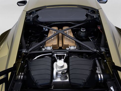 Used 2022 Lamborghini Huracan STO RWD image 39
