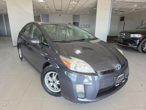 Used 2010 Toyota Prius Five image 1