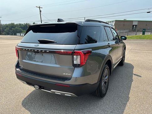 Certified 2025 Ford Explorer Active w/ Active Comfort Package AWD/4WD image 4