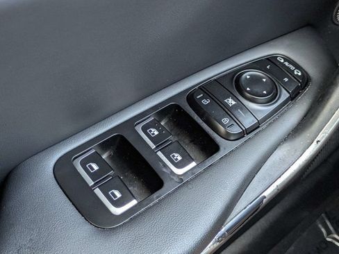 Used 2018 Kia Stinger Premium RWD image 22