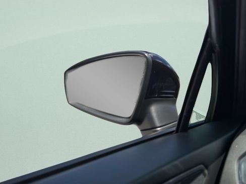 Certified 2020 Volkswagen Tiguan SE R-Line FWD image 10
