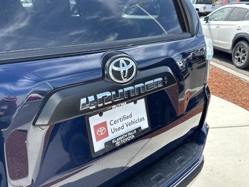 Used 2024 Toyota 4Runner TRD Off-Road Premium w/ Off Road Premium Plus Package AWD/4WD image 9