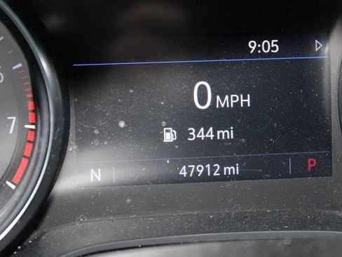 Used 2022 Buick Encore GX Essence w/ Experience Buick Package image 11