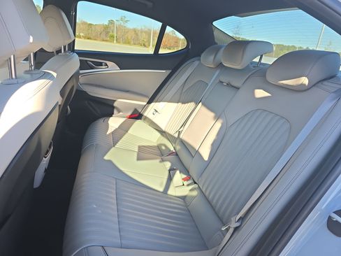 Used 2023 Genesis G70 3.3T image 13