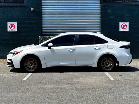 Used 2024 Toyota Corolla SE FWD image 5