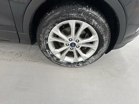 Used 2018 Ford Escape SE image 9