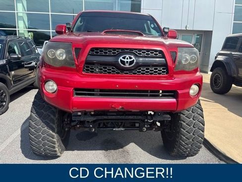 Used 2011 Toyota Tacoma 4x4 Double Cab w/ TRD Sport Pkg image 2