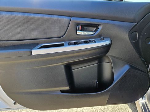 Used 2014 Subaru Crosstrek Touring AWD/4WD image 14