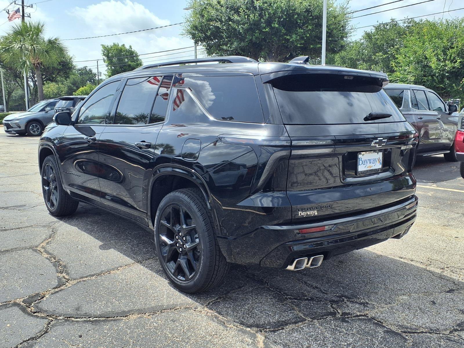 New 2026 Chevrolet Traverse RS w/ LPO, Floor Liner Package AWD/4WD image 3