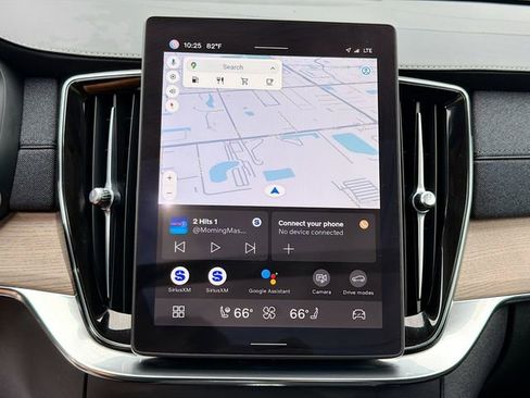 Used 2025 Volvo XC90 B5 Plus image 33