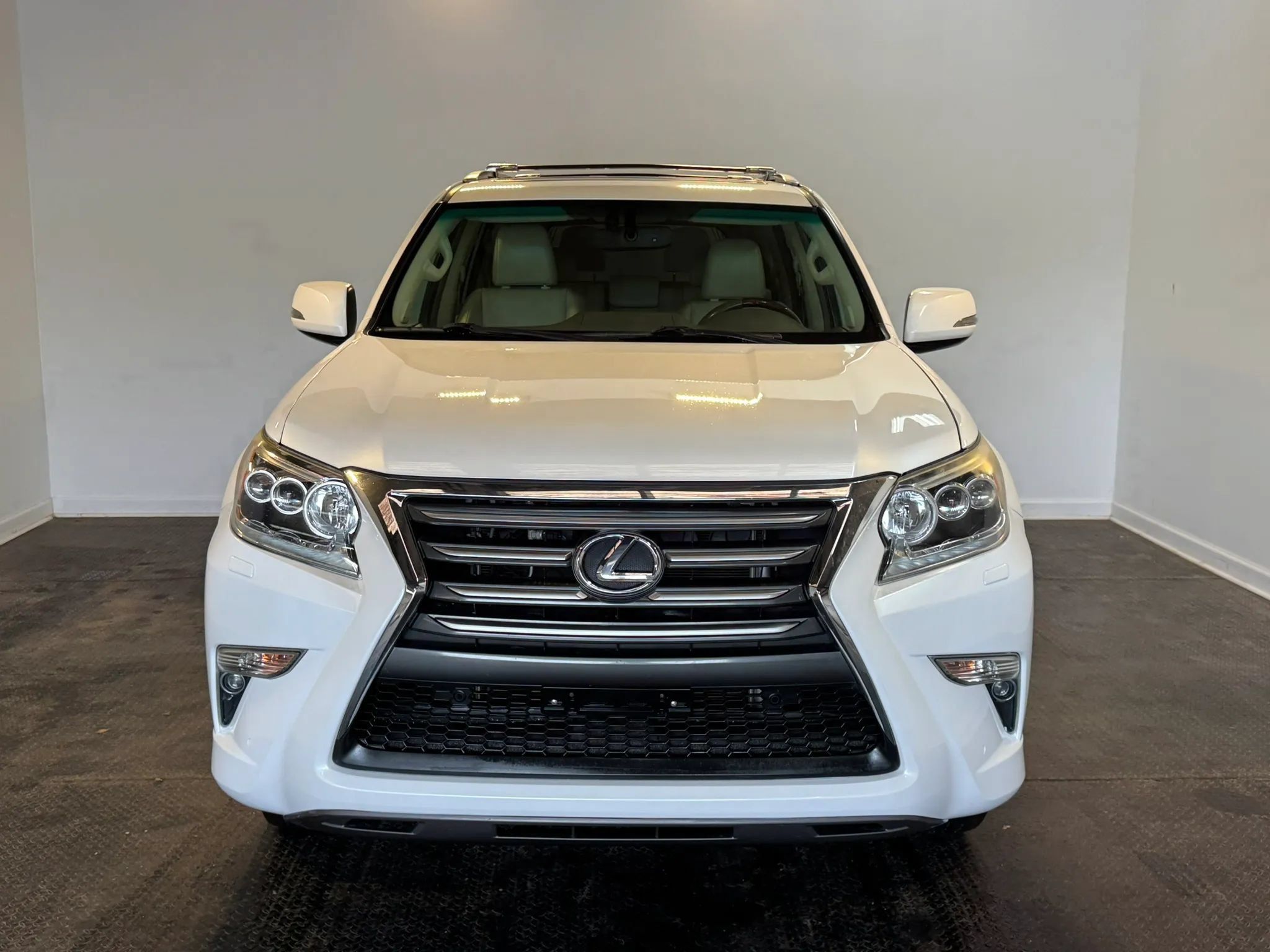Used 2015 Lexus GX 460 w/ Premium Package AWD/4WD image 2